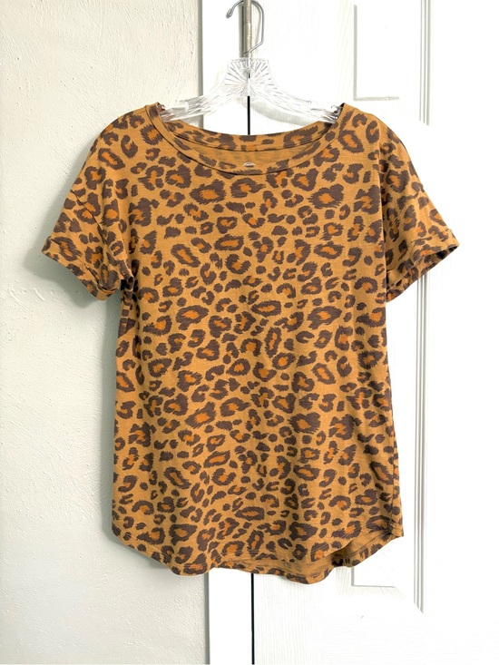 24/7 Maurices Tops - Maurices Leopard Print Short Sleeve Shirt